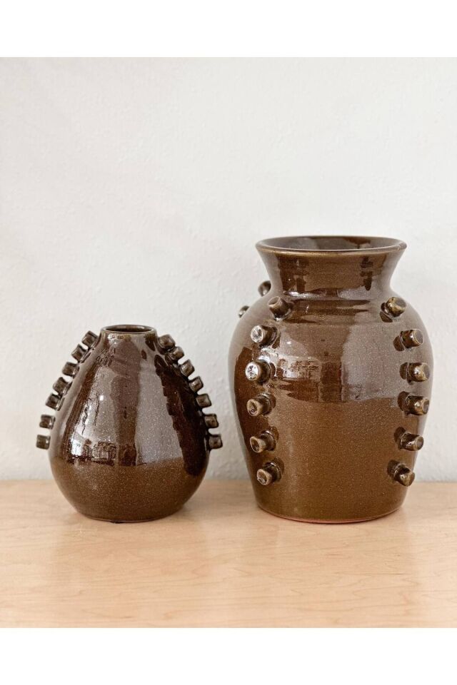 Çivi Desenli Terracotta Vazo