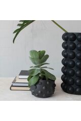 Kabartmalı Siyah Saksı & Vazo